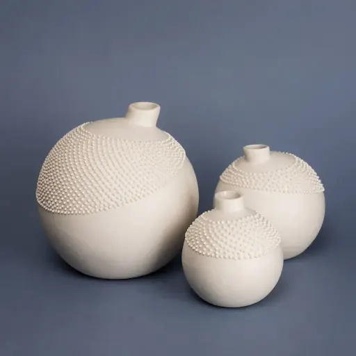 Vase perles blanches
